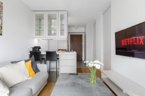 Beautiful Apartment with Parking in Mennica Residence